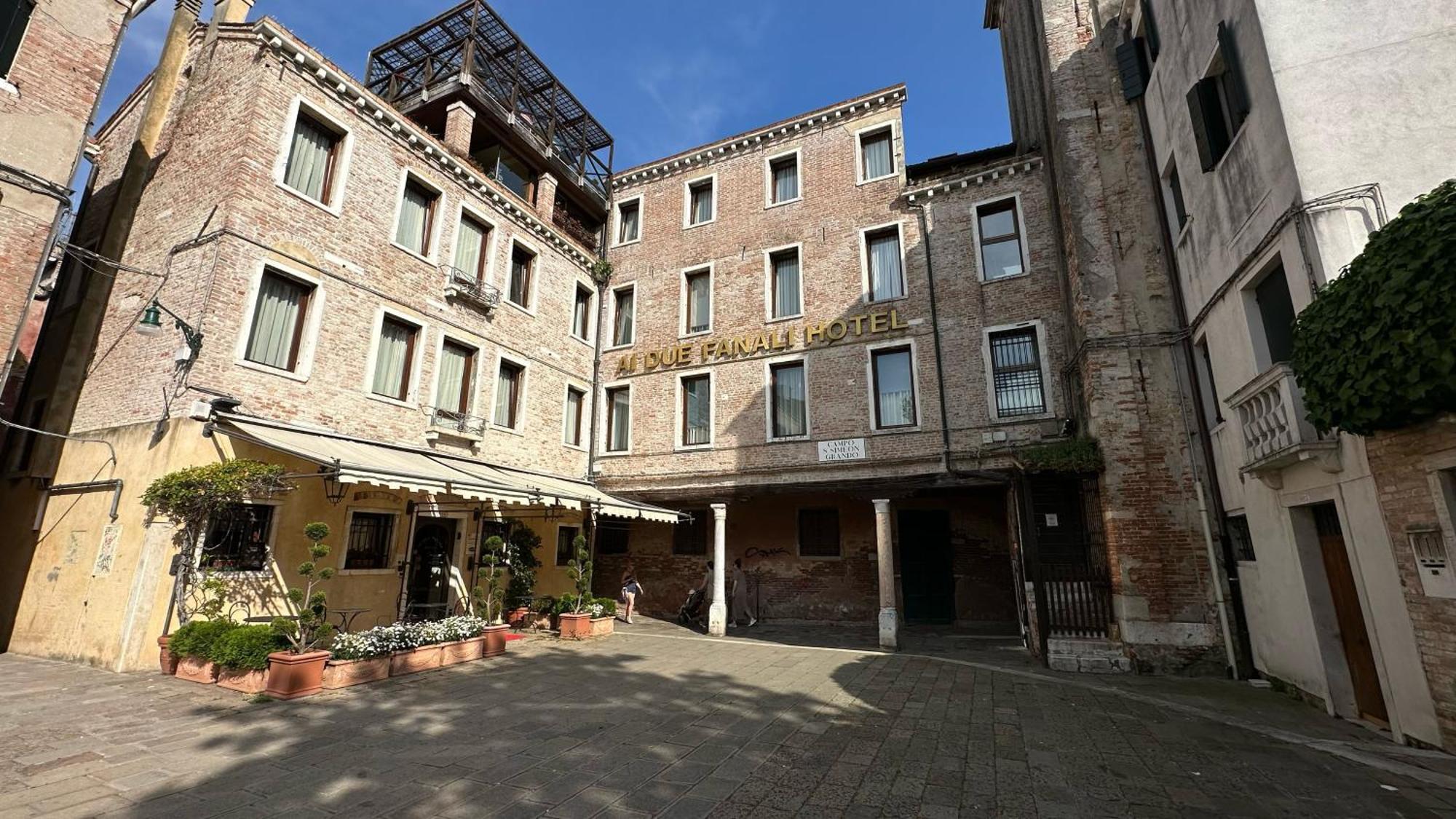 Ai Due Fanali Adults Only Hotel Venice Exterior photo